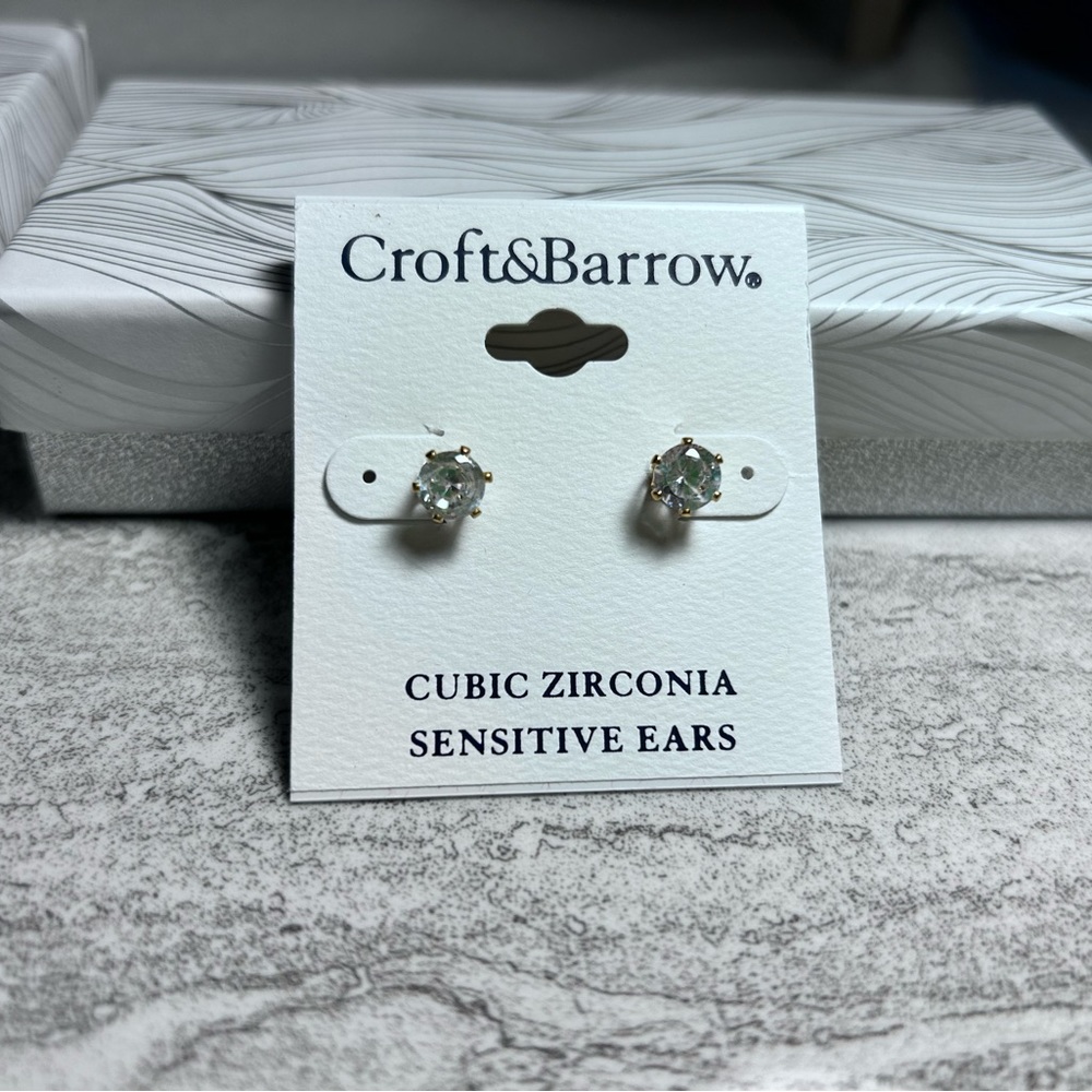 NWT Cubic Zirconia Stud Earrings for Sensitive Ears